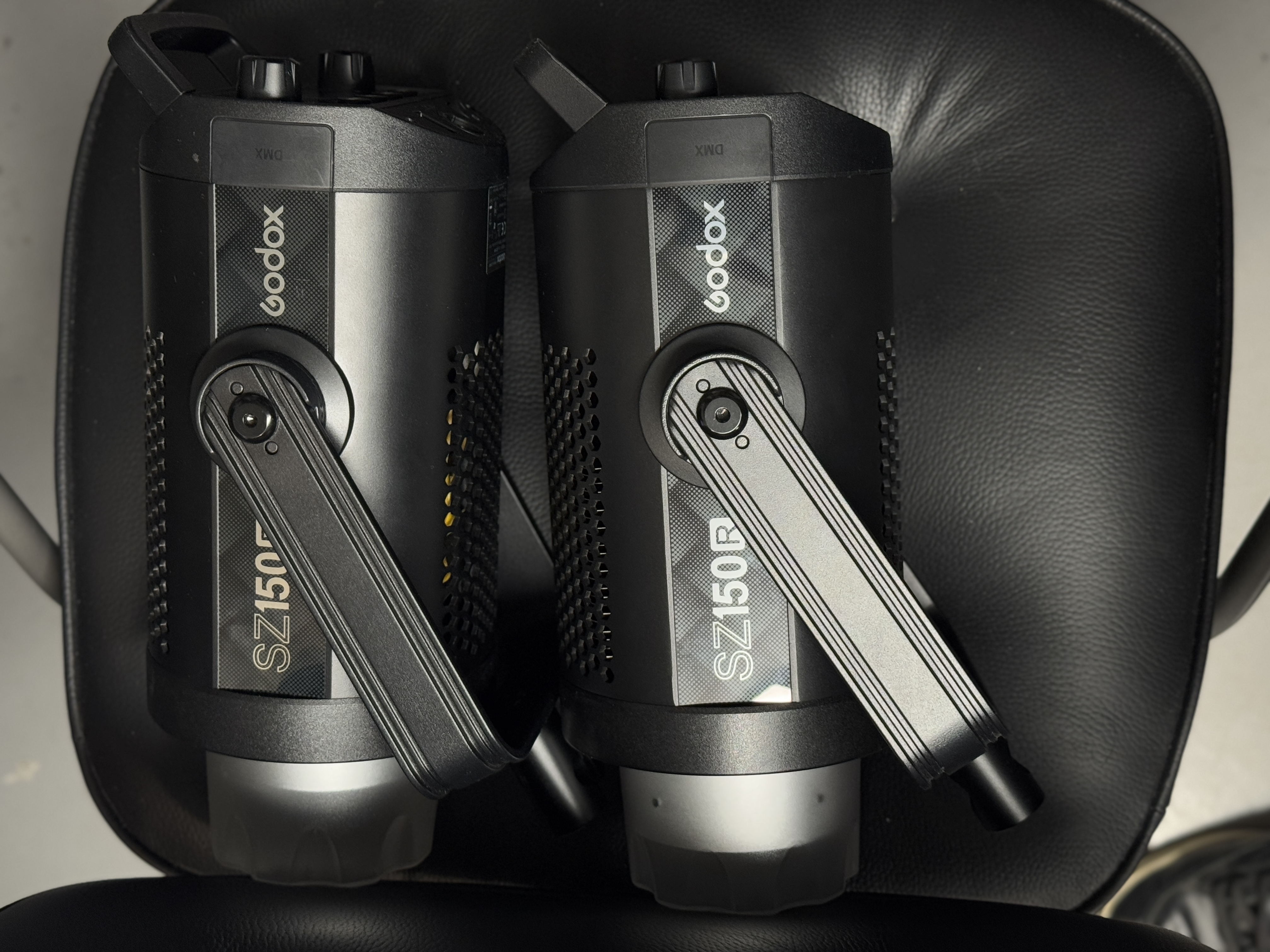 2 kpl godox sl150r rgb led-valoja + tarvikkeet