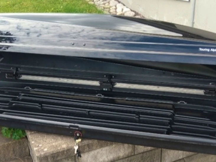 Takbox thule touring alpine svart uthyres med/utan takräcke