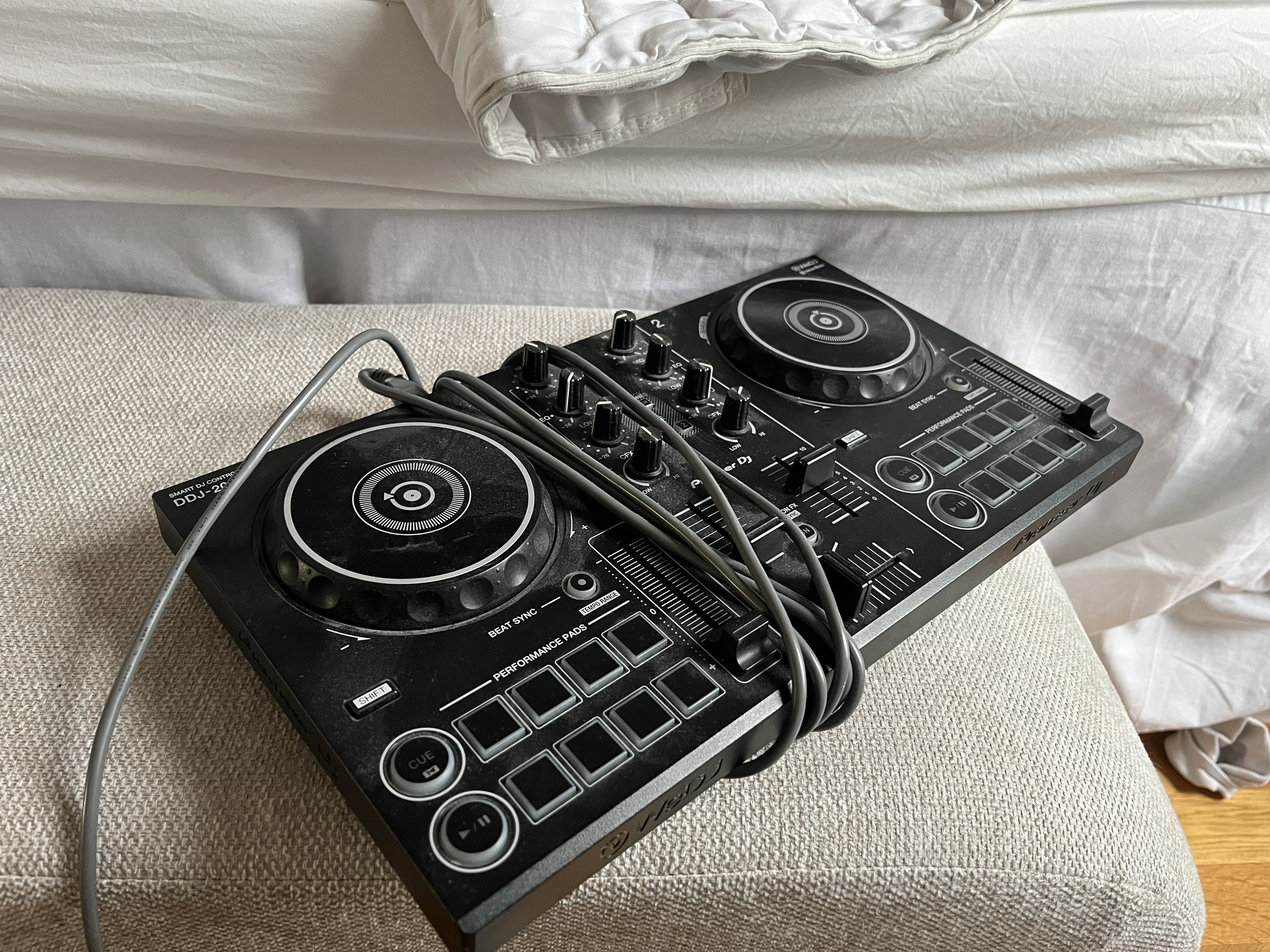 Pioneer ddj-200