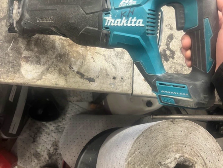 Makita batteridriven tigersåg