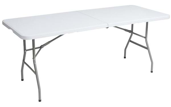 Uthyrning av bord och stolar för fest