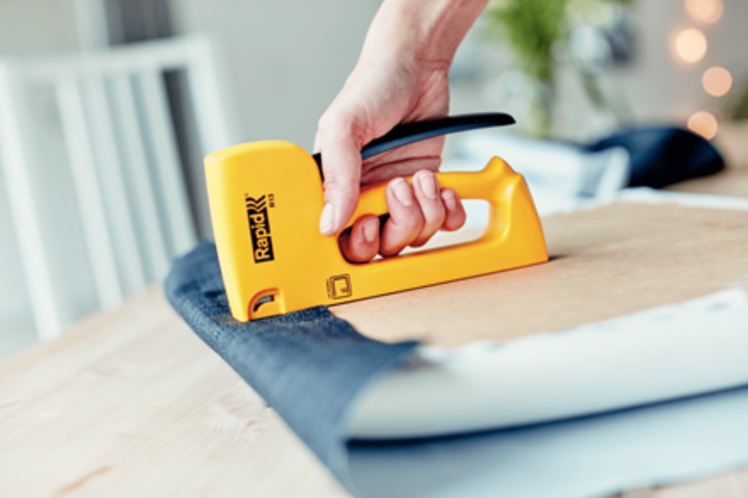 Rapid r13e häftpistol