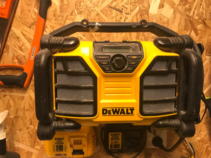 Radio, dewalt dcr 017