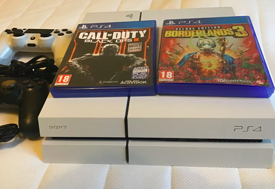 Playstation 4 hvit med controller 