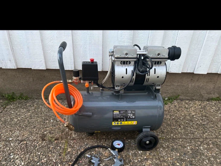 Mycket tyst kompressor 24l 107l/min (78 db)