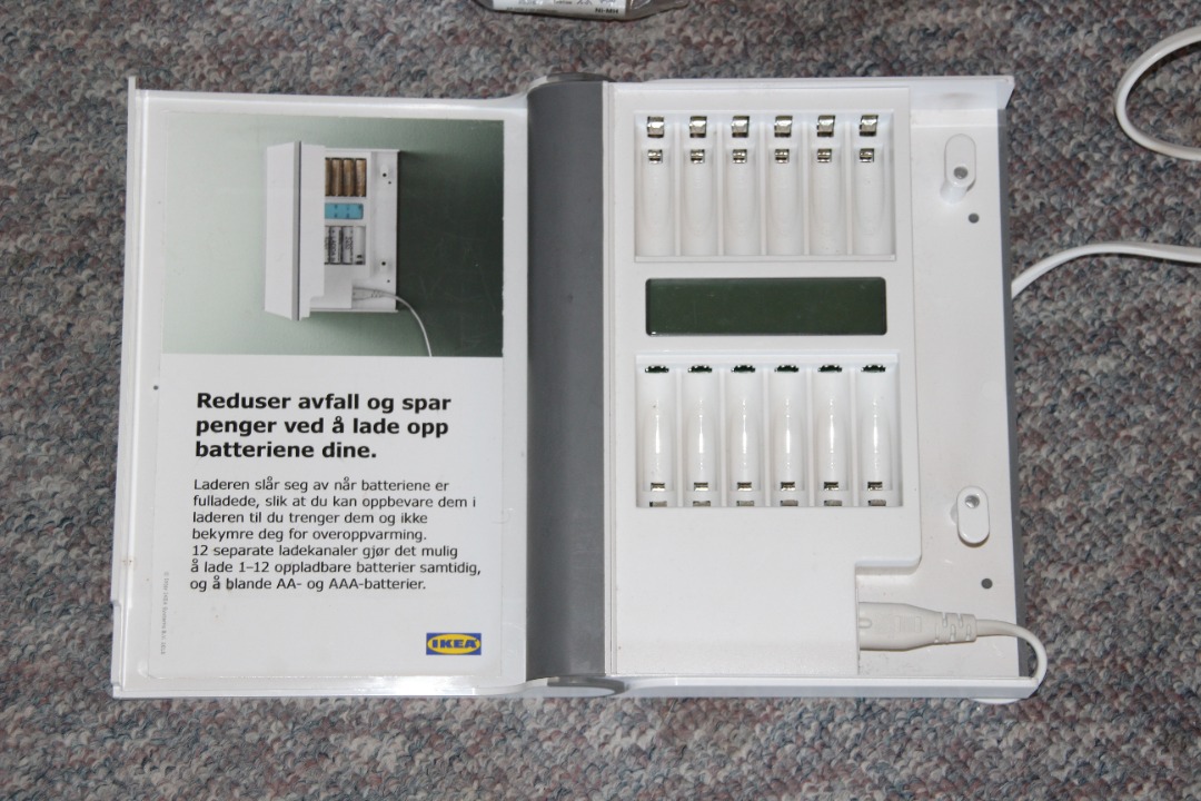 Batterilader og batterier (aa & aaa)