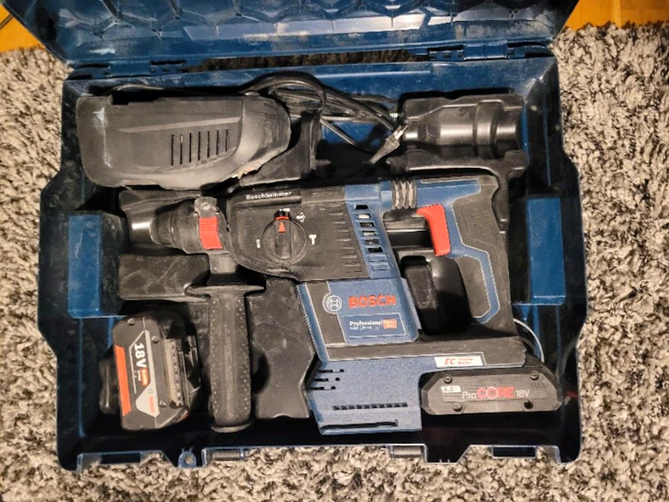 Batteridriven borrhammare