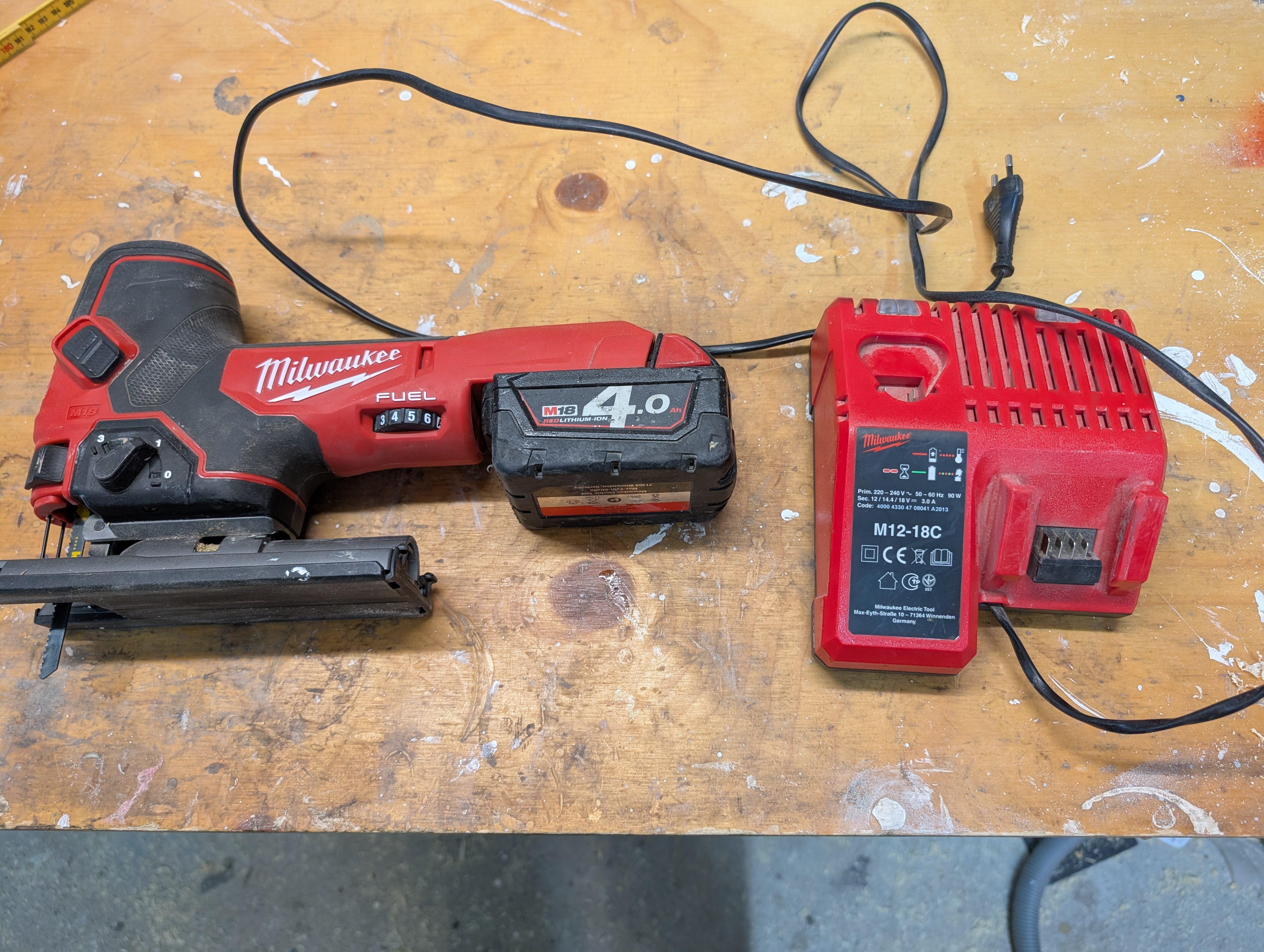 Milwaukee batteridriven sticksåg