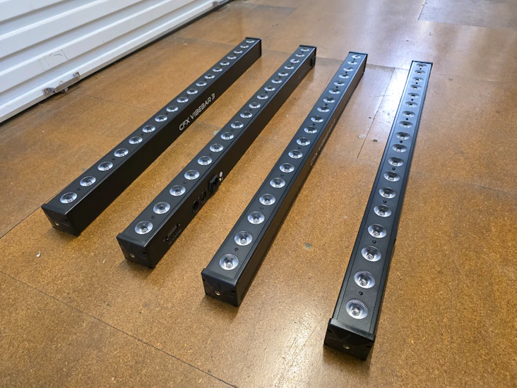 4 x 1m led uplighter battens