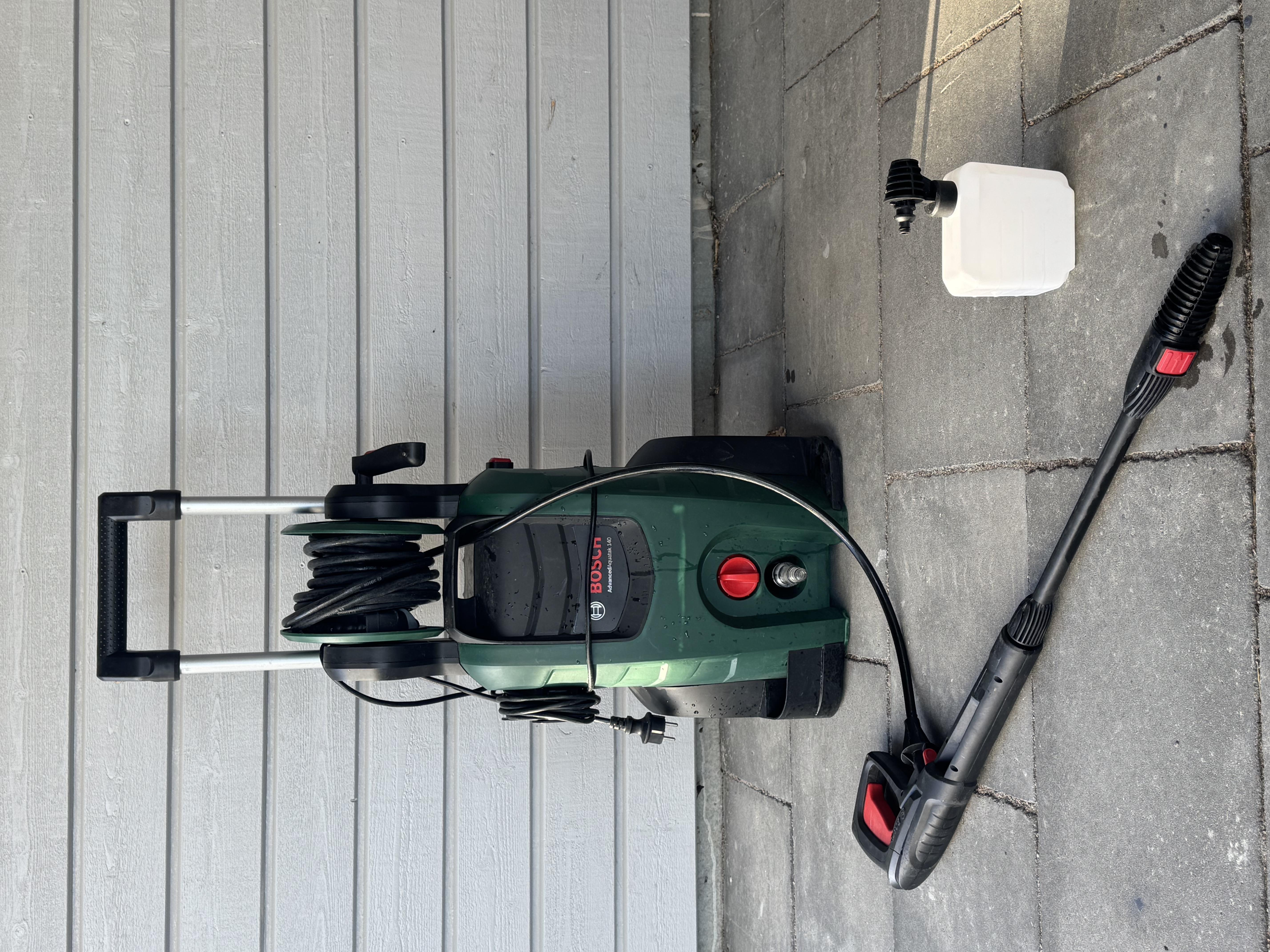 Högtryckstvätt bosch advanced aquatak 140 2100w