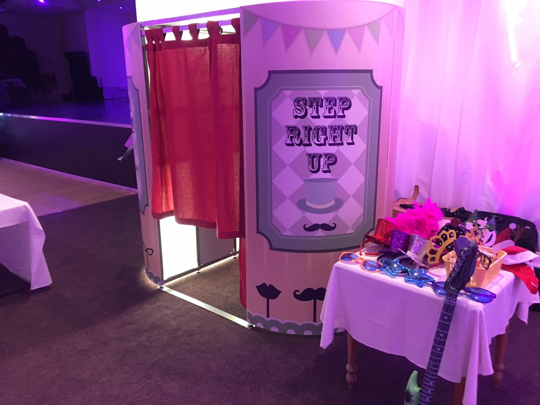 Oval enclosed photobooth hire, uk wide