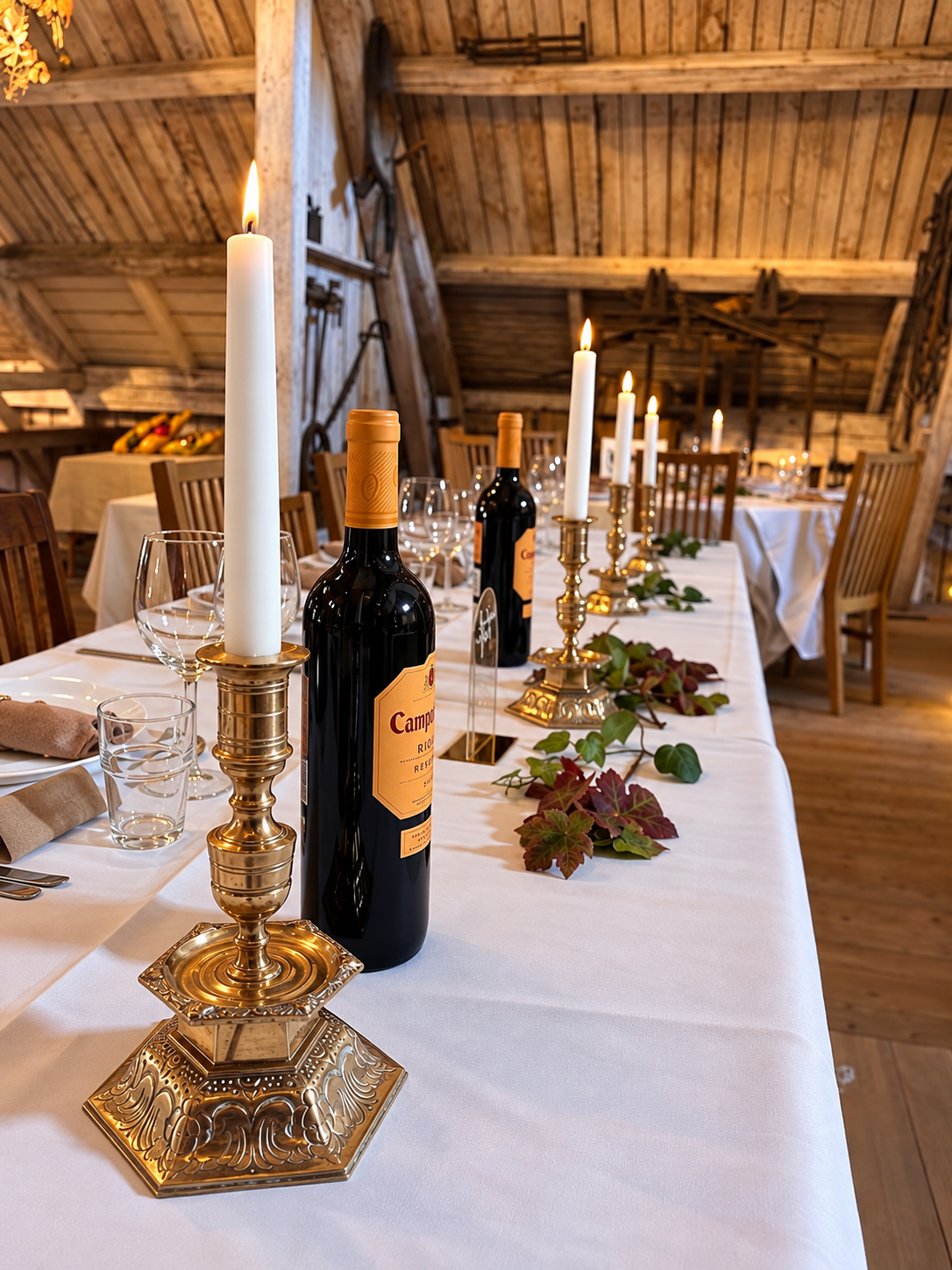 Mässingsljusstakar design – perfekt för bröllop, fest & event
