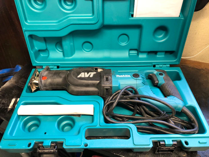 Tigersåg makita jr3070ct