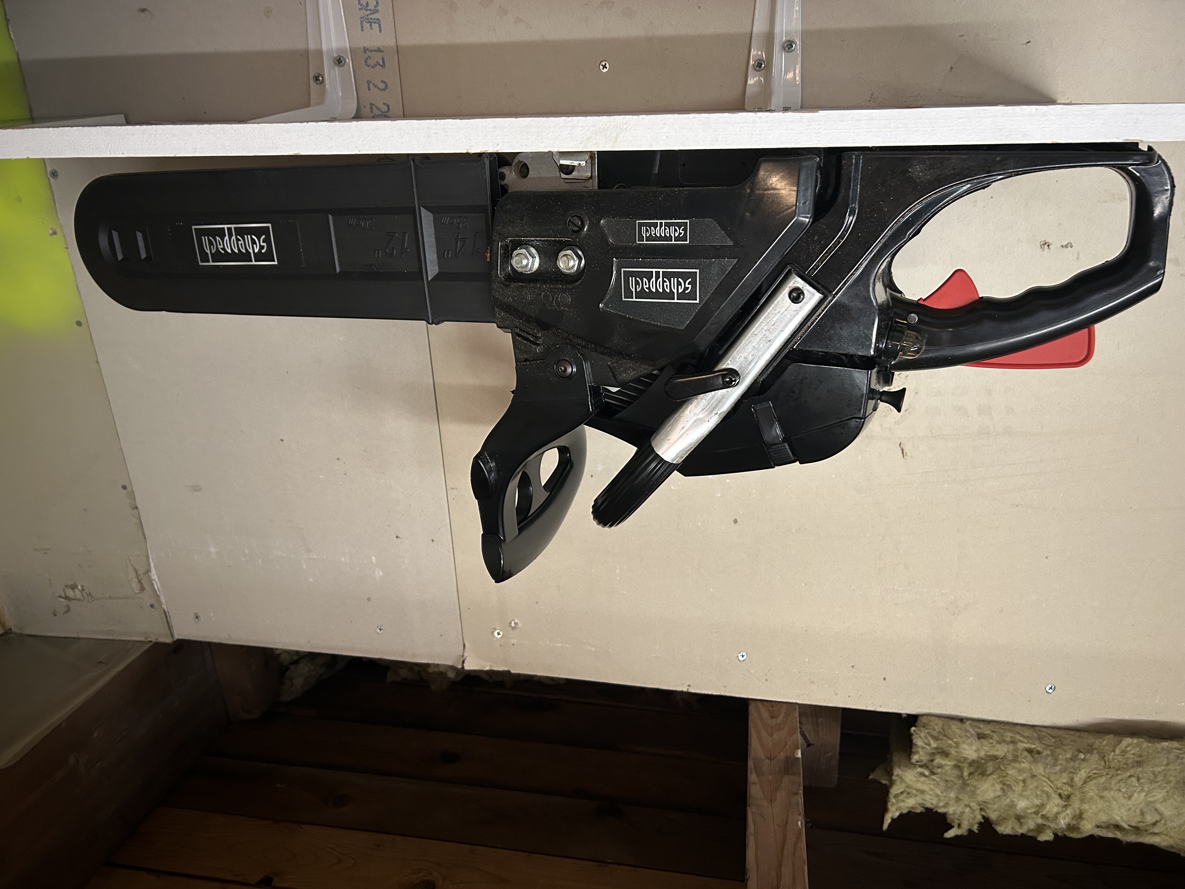 Bra allround såg med 35 cm svärd 