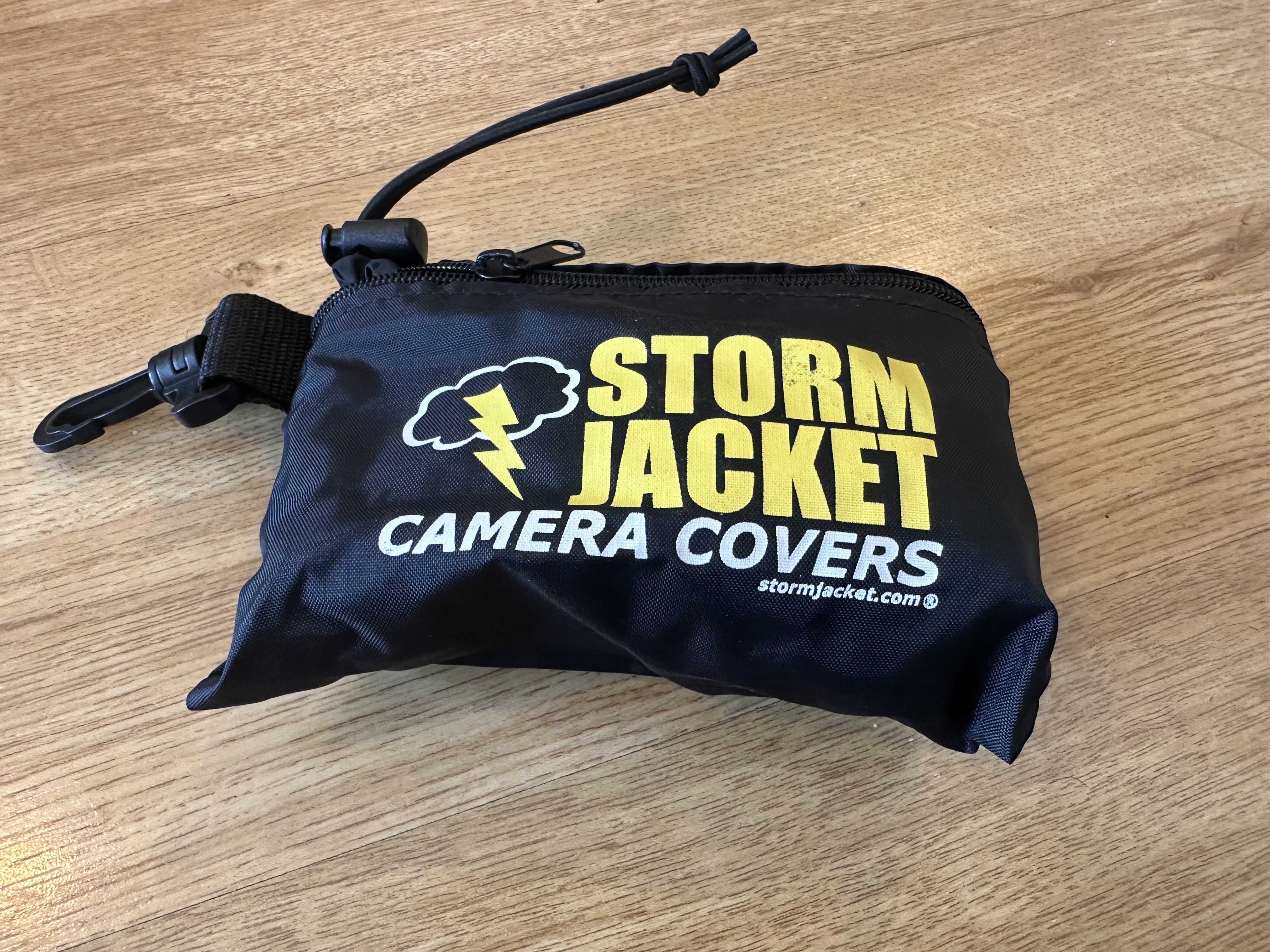 Storm jacket camera rain cover