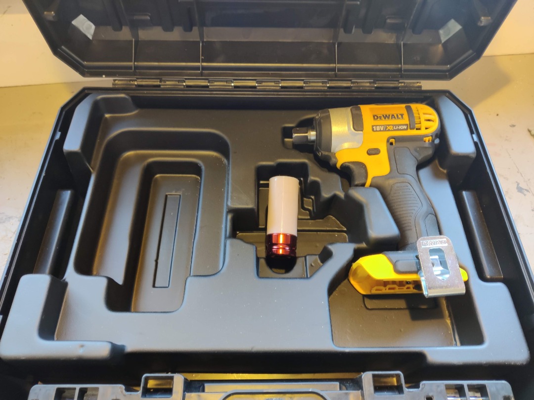 Dewalt muttertrekker dcf880n-xj