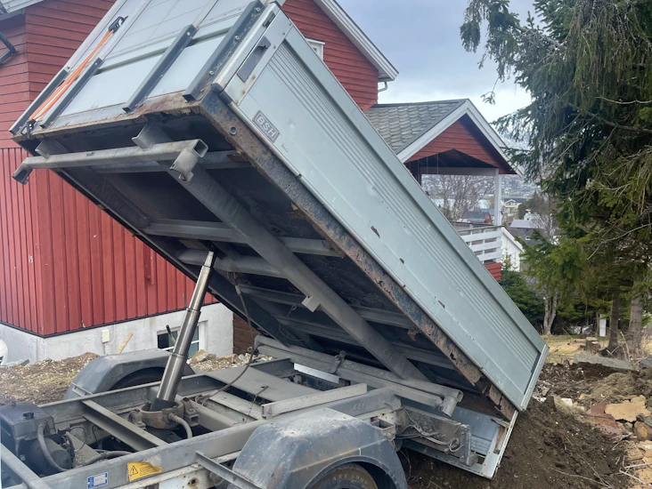 Tippbil til utleie
