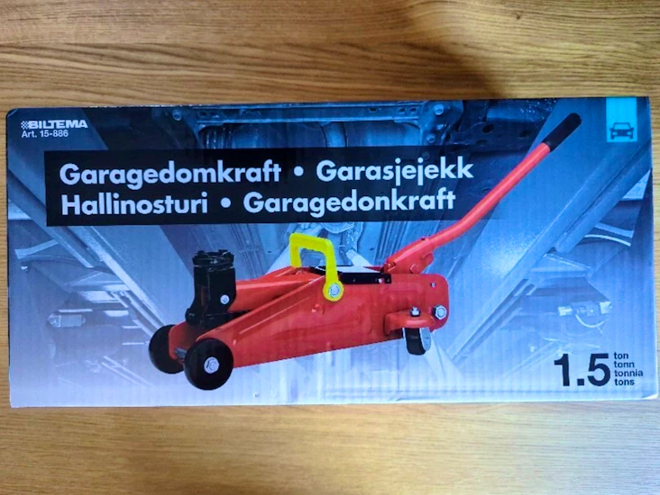 Garagedomkraft - perfekt för däckbytet!