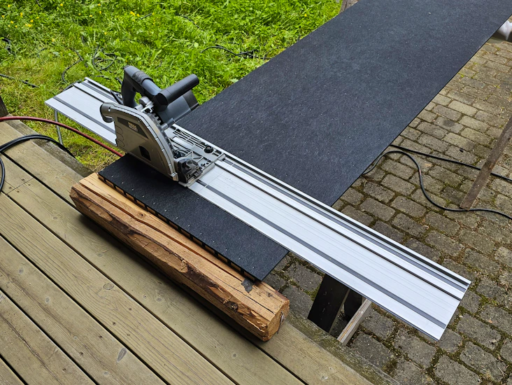 Sirkelsag med styreskinne