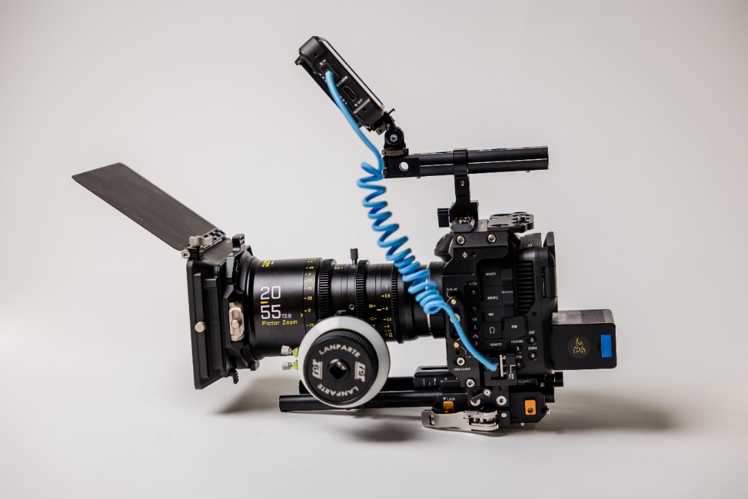 Canon c70 cinema kit