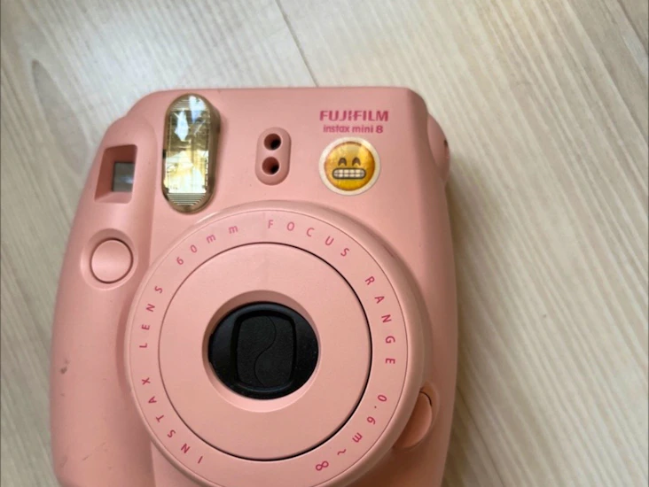 Fujifilm instax mini 8 polaroid