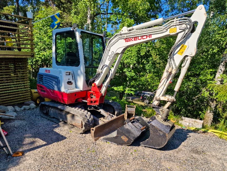 Takeuchi tb228
