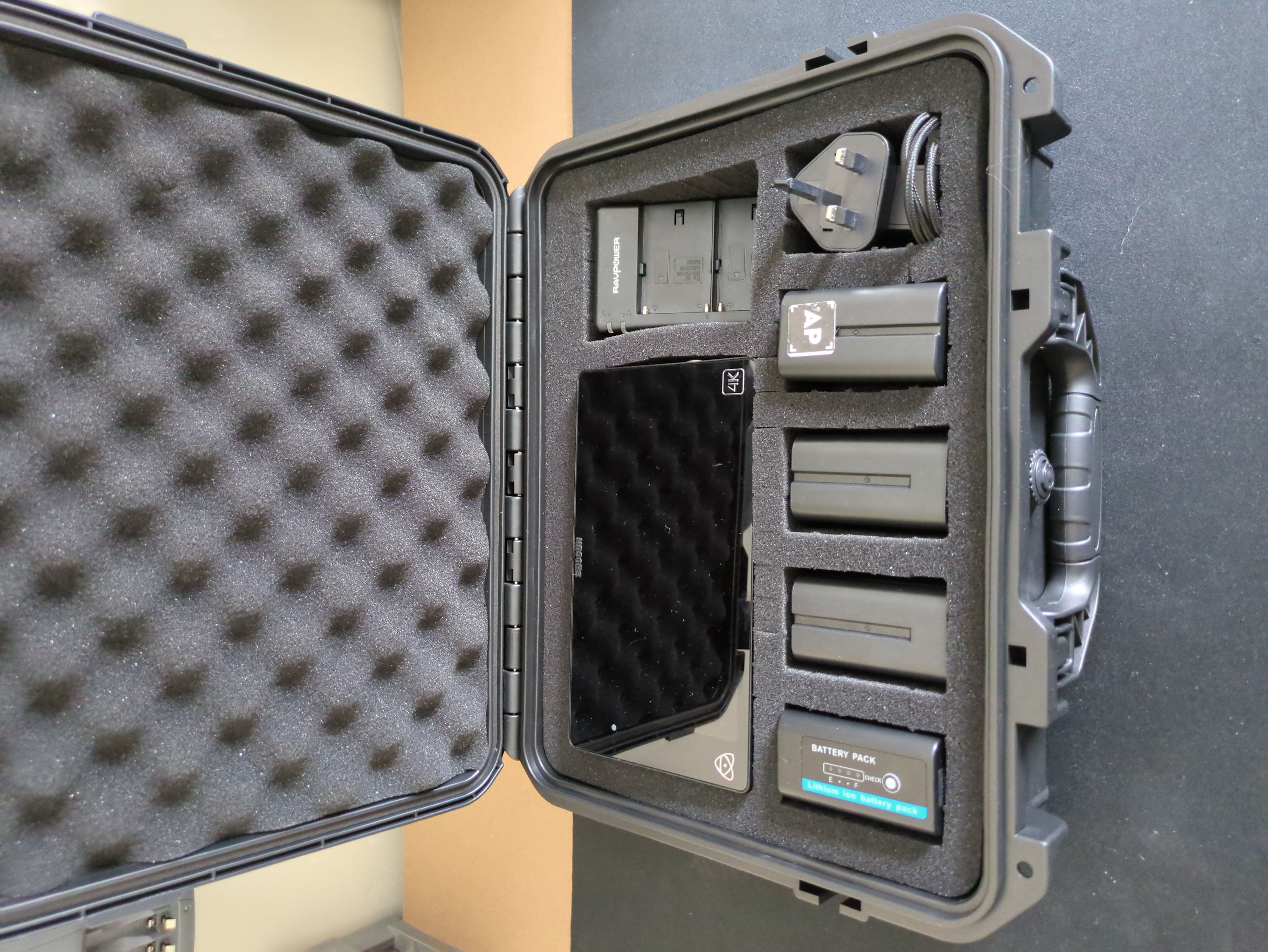 Atomos shogun 7" monitor recorder