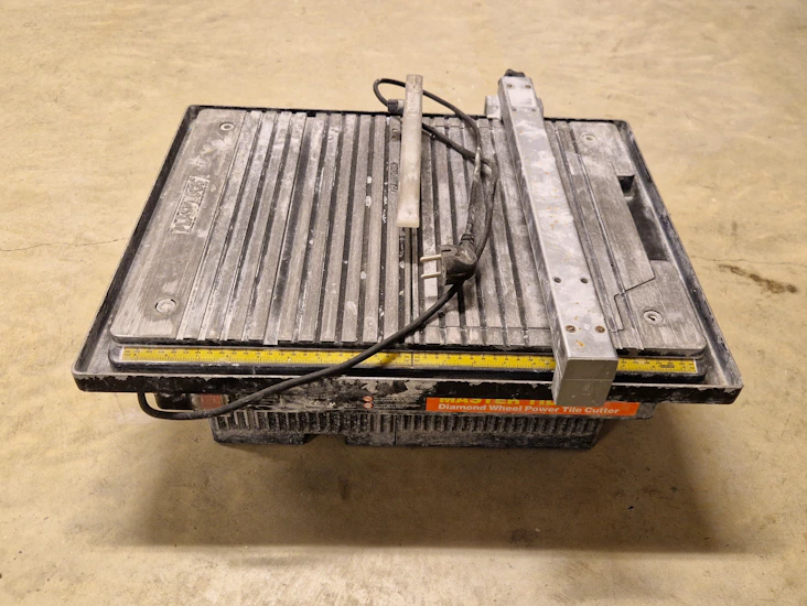 Vannsag til fliser og stein