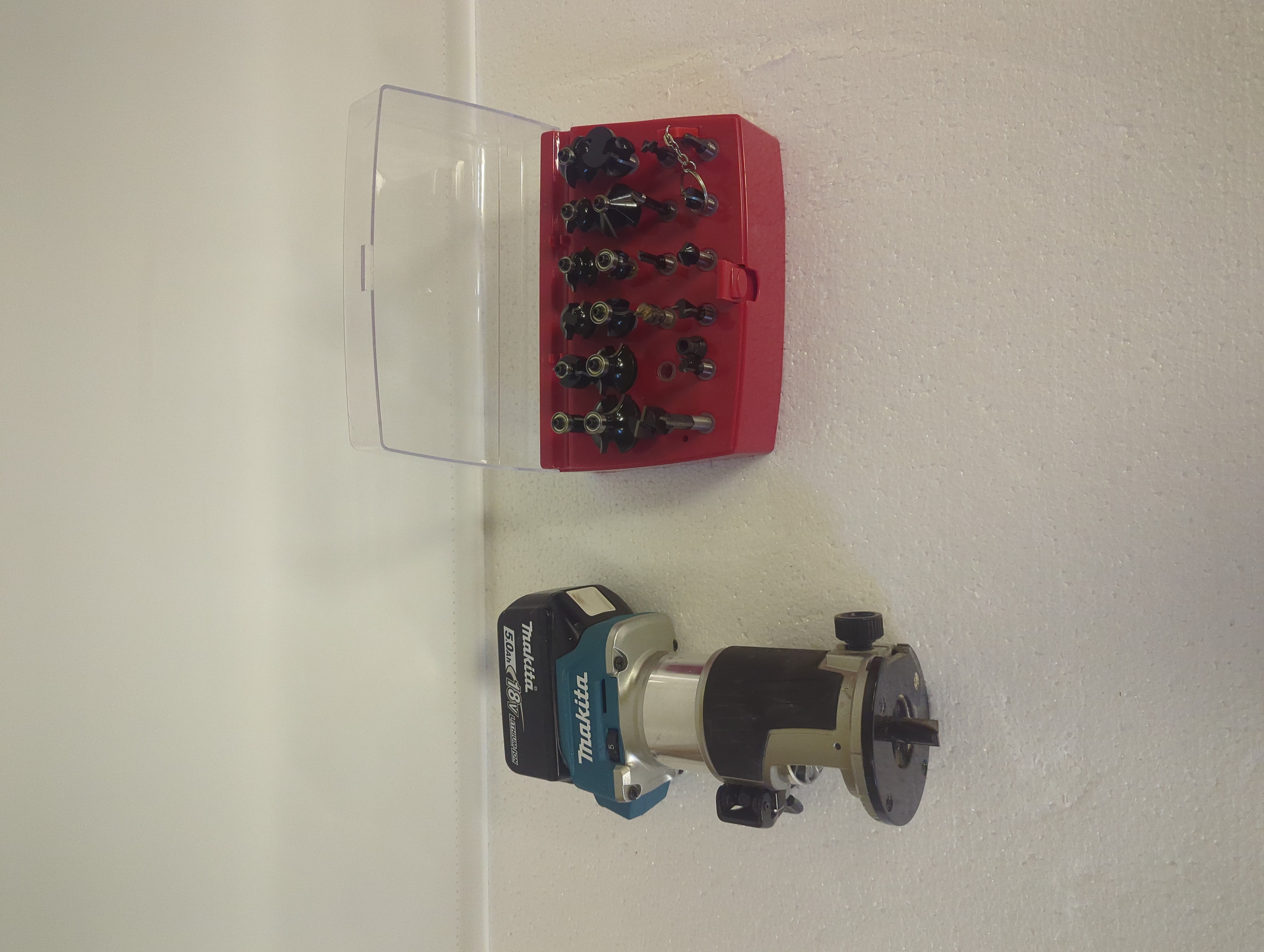 Makita handöverfräs