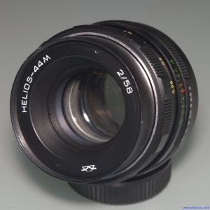 Helios 44m 58mm f/2 med rf eller ef-adapter