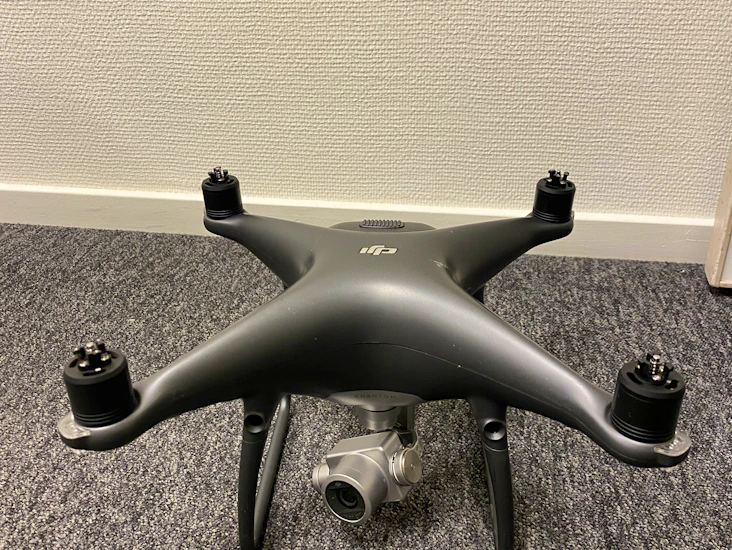 Dji phantom 4 pro obsidian