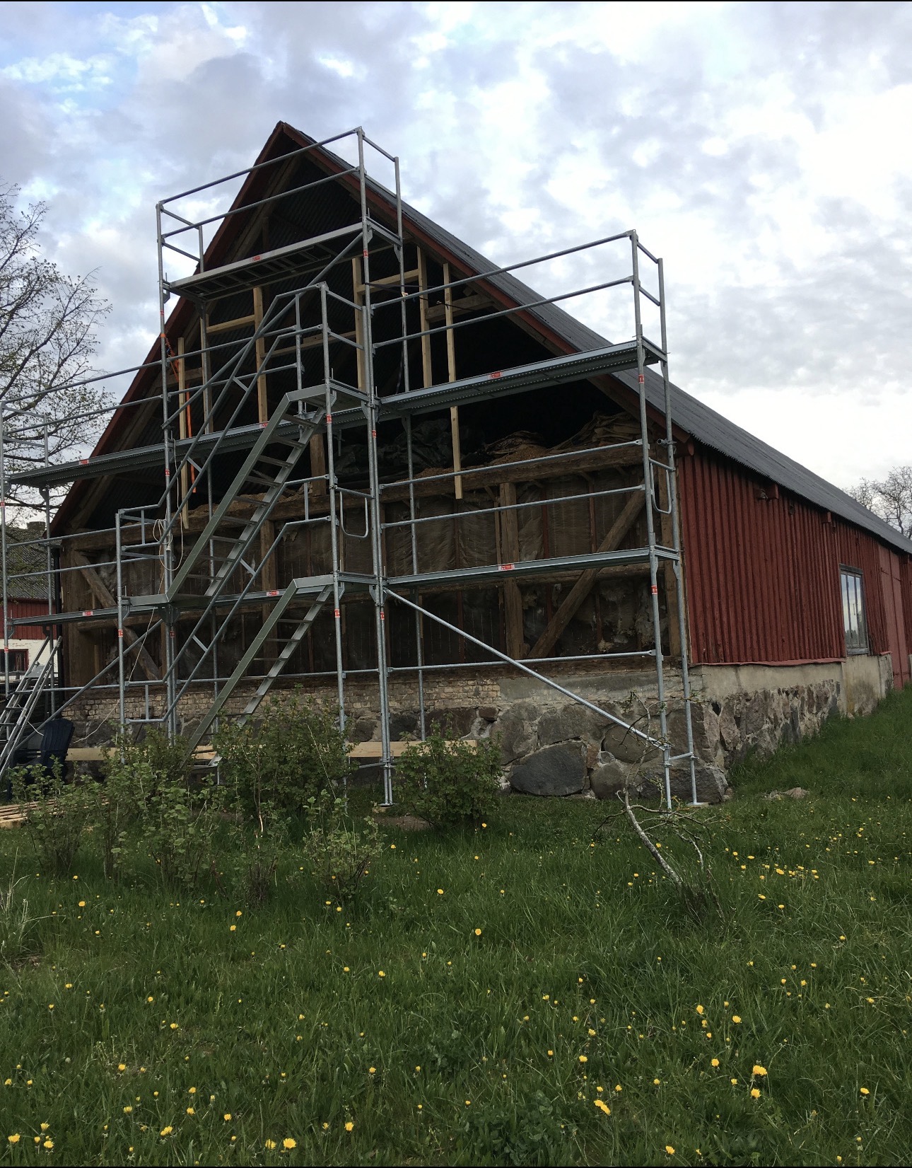 Stålställningar - komplett ramställning i stål.  11 sektioner 