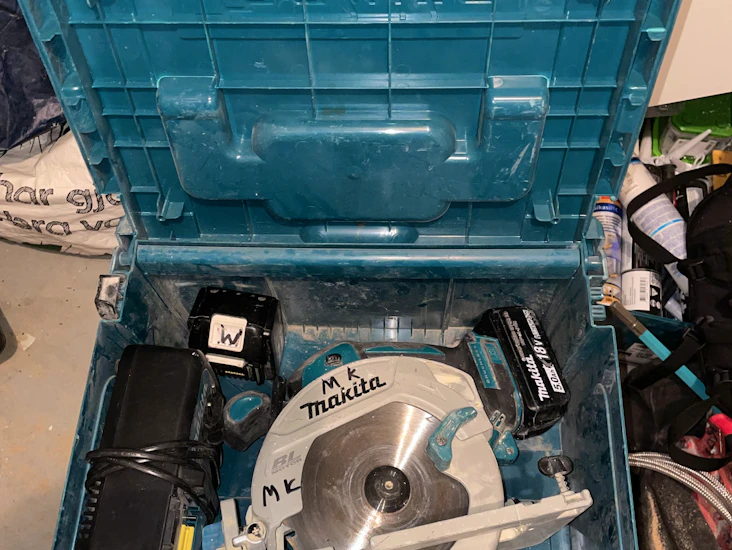 Kraftfull makita batteridriven cirkelsåg