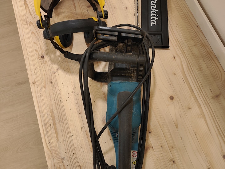 Makita sähköketjusaha