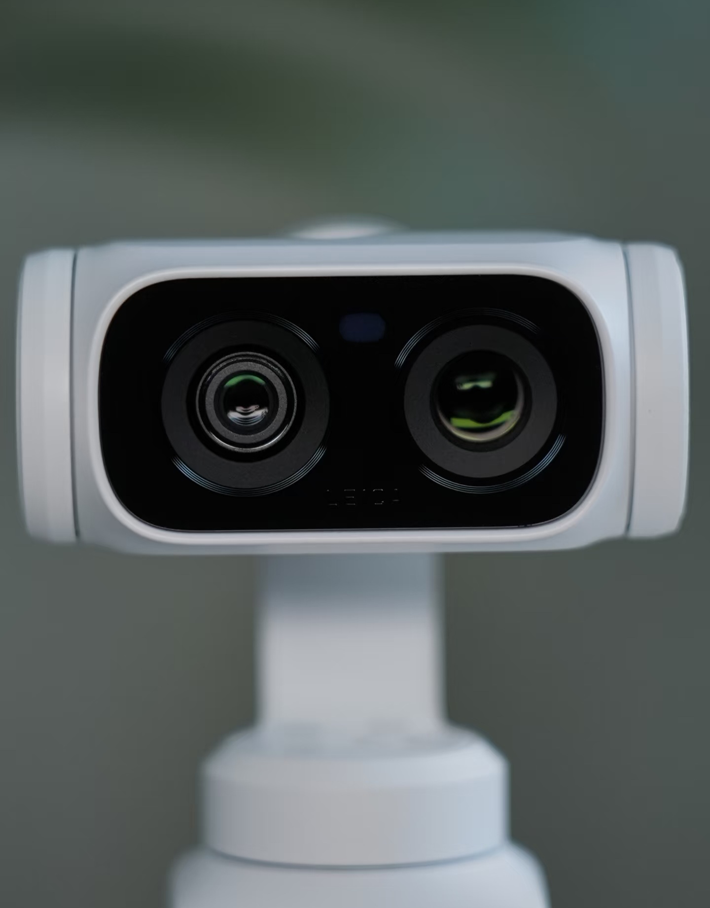 2026 insta 360 luna ultra stellar white 8k pocket gimbal camera for vlog 