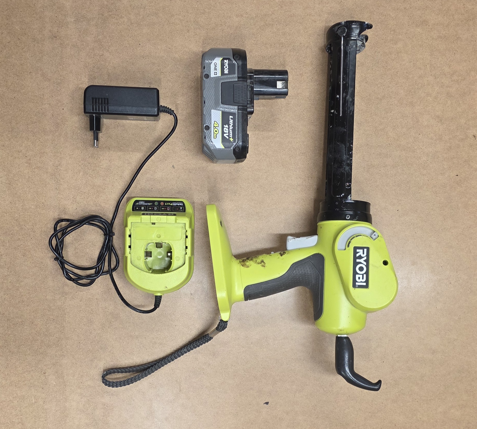 Ryobi - fugepistol 