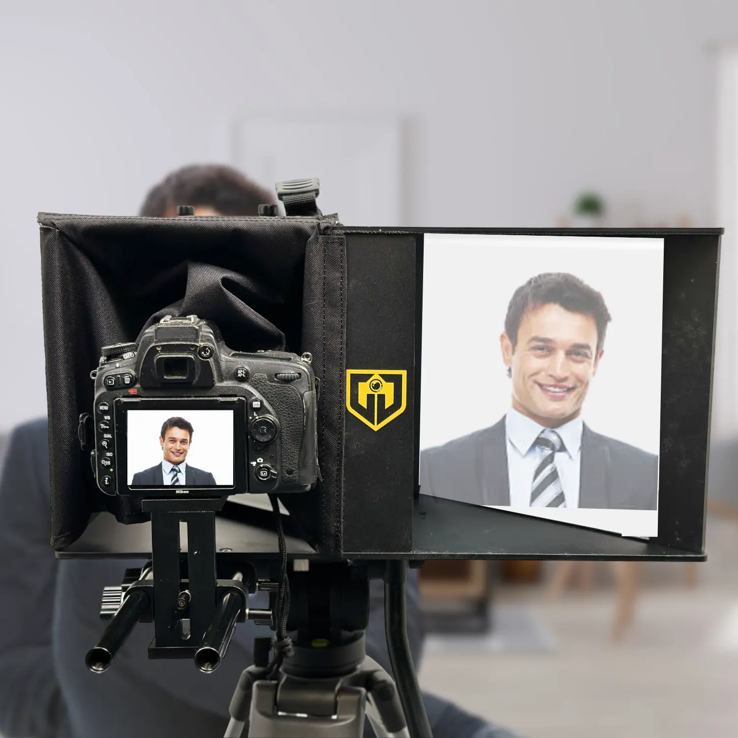 Interrotron face to face periscope interview teleprompter