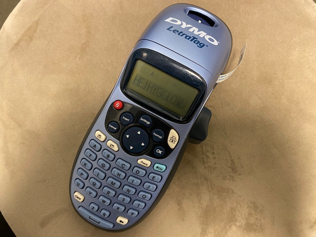 Skriv ut etiketter med Dymo Letratag LT-100H!