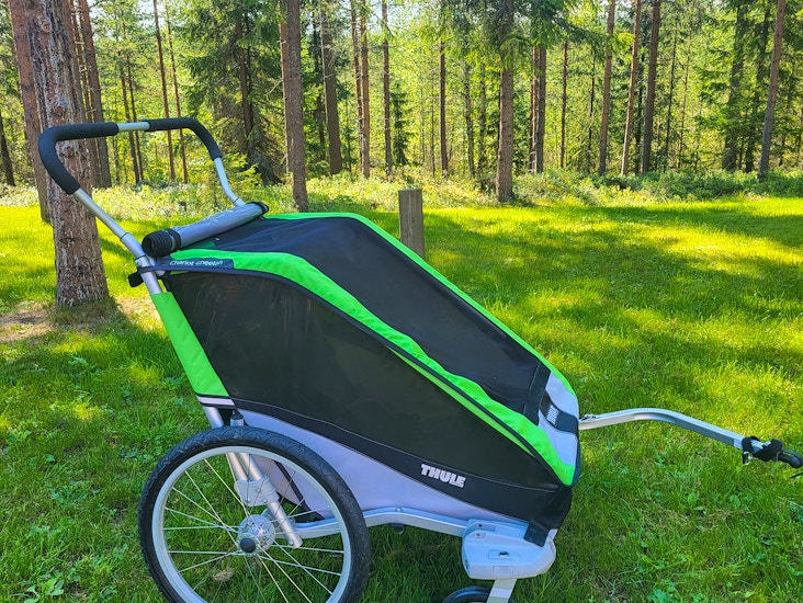 Thule chariot cheetah pyöräkärry suksisetillä