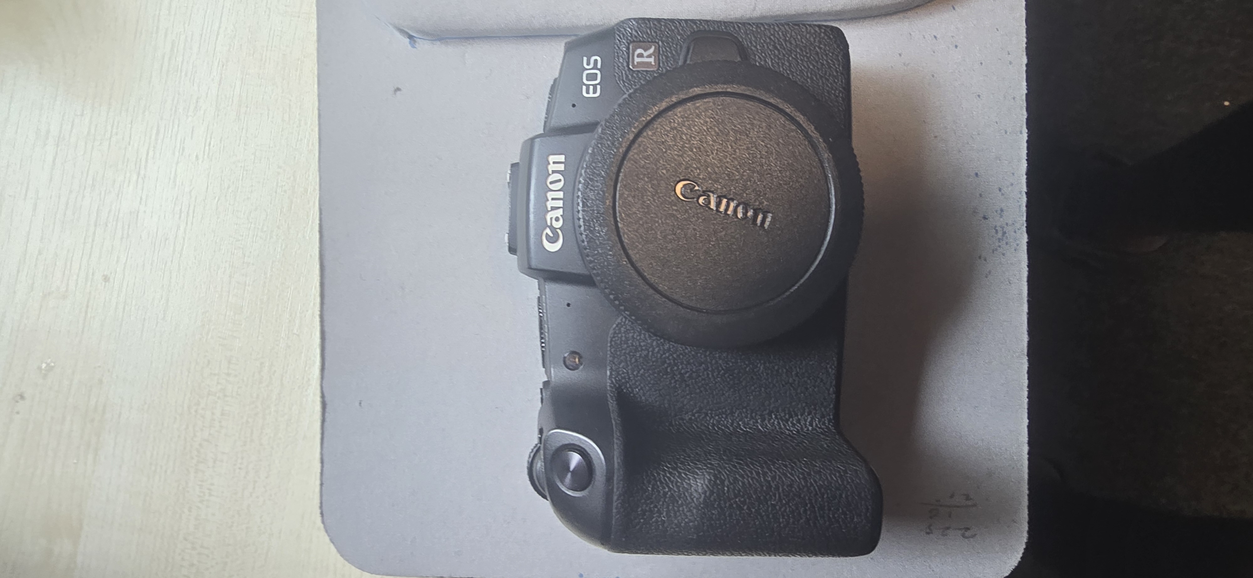 Canon eos rp (full-frame mirrorless) 
