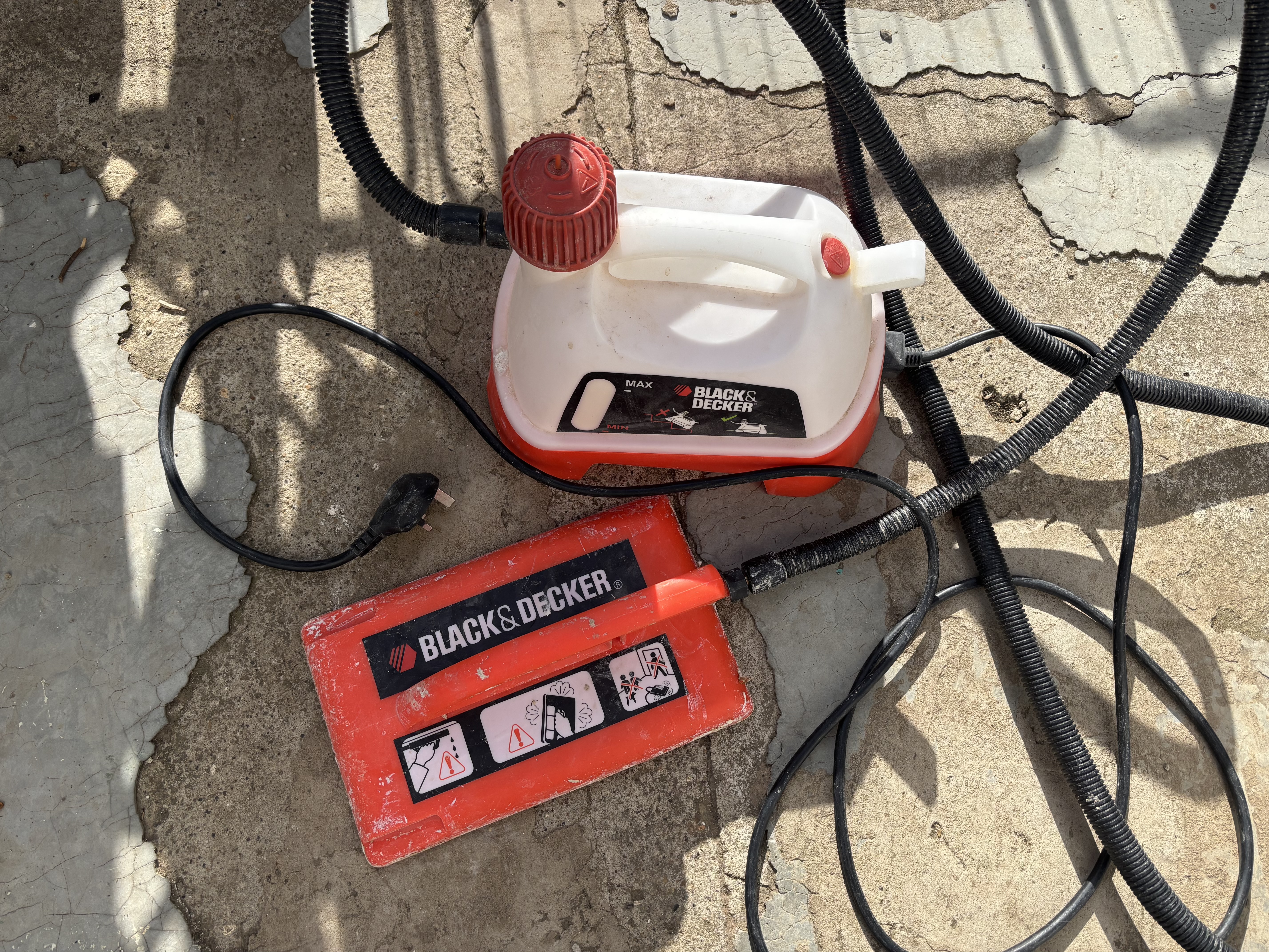 Wall paper stripper - black & decker 