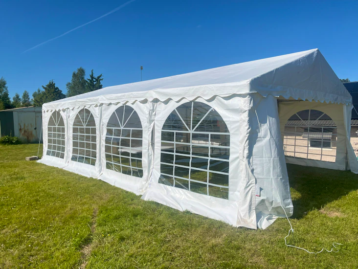 Stort och stadigt partytält 5x8meter