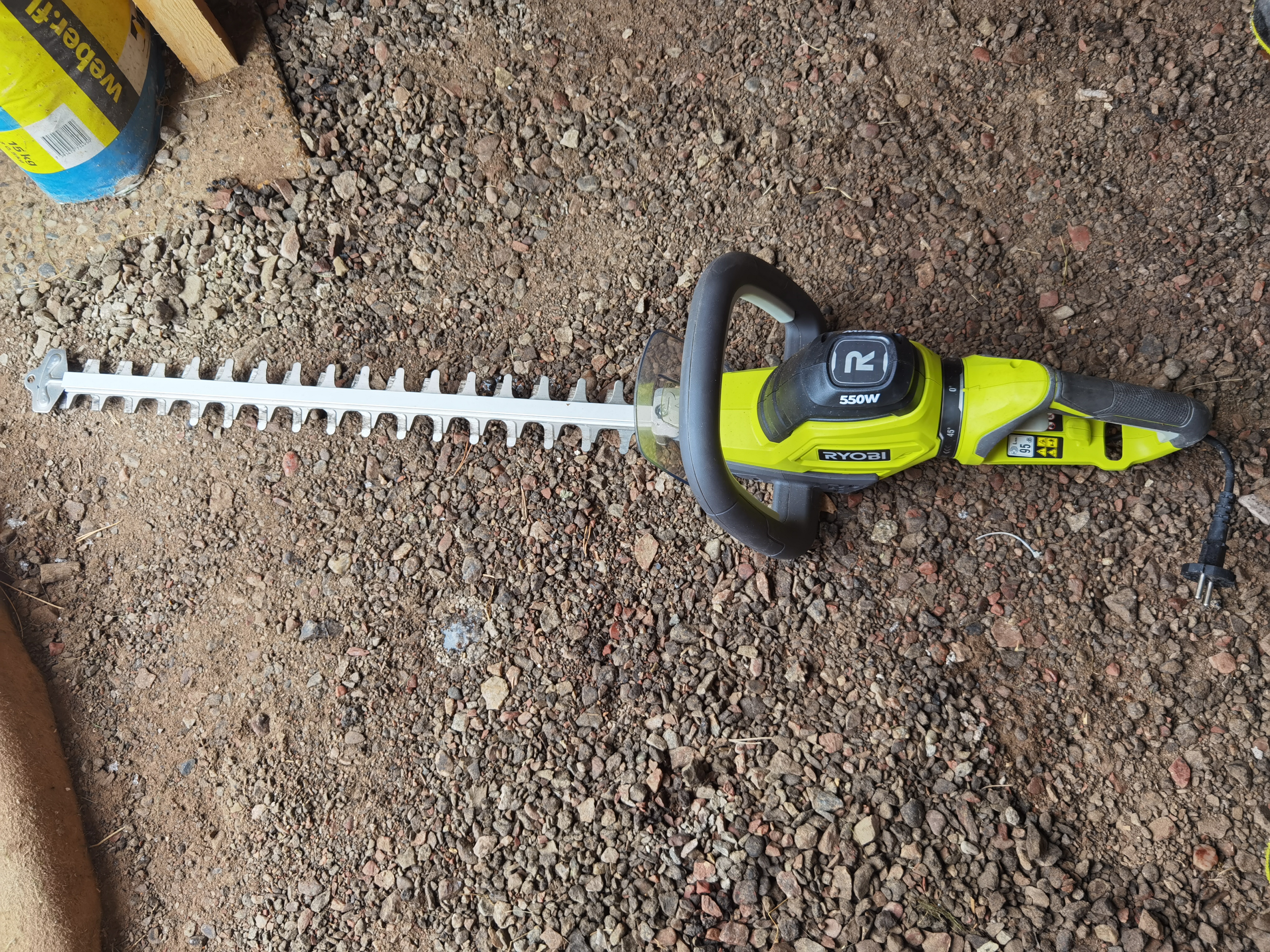 Häcksax med sladd ryobi