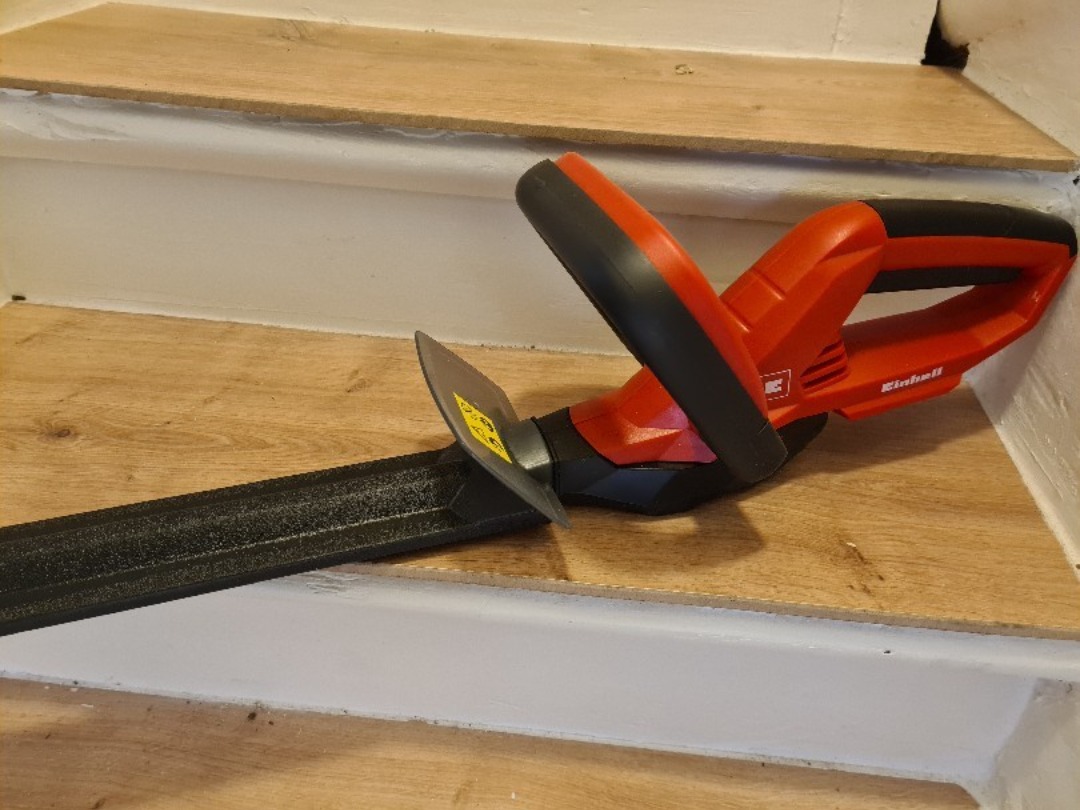 Smidig batteridriven häcksax