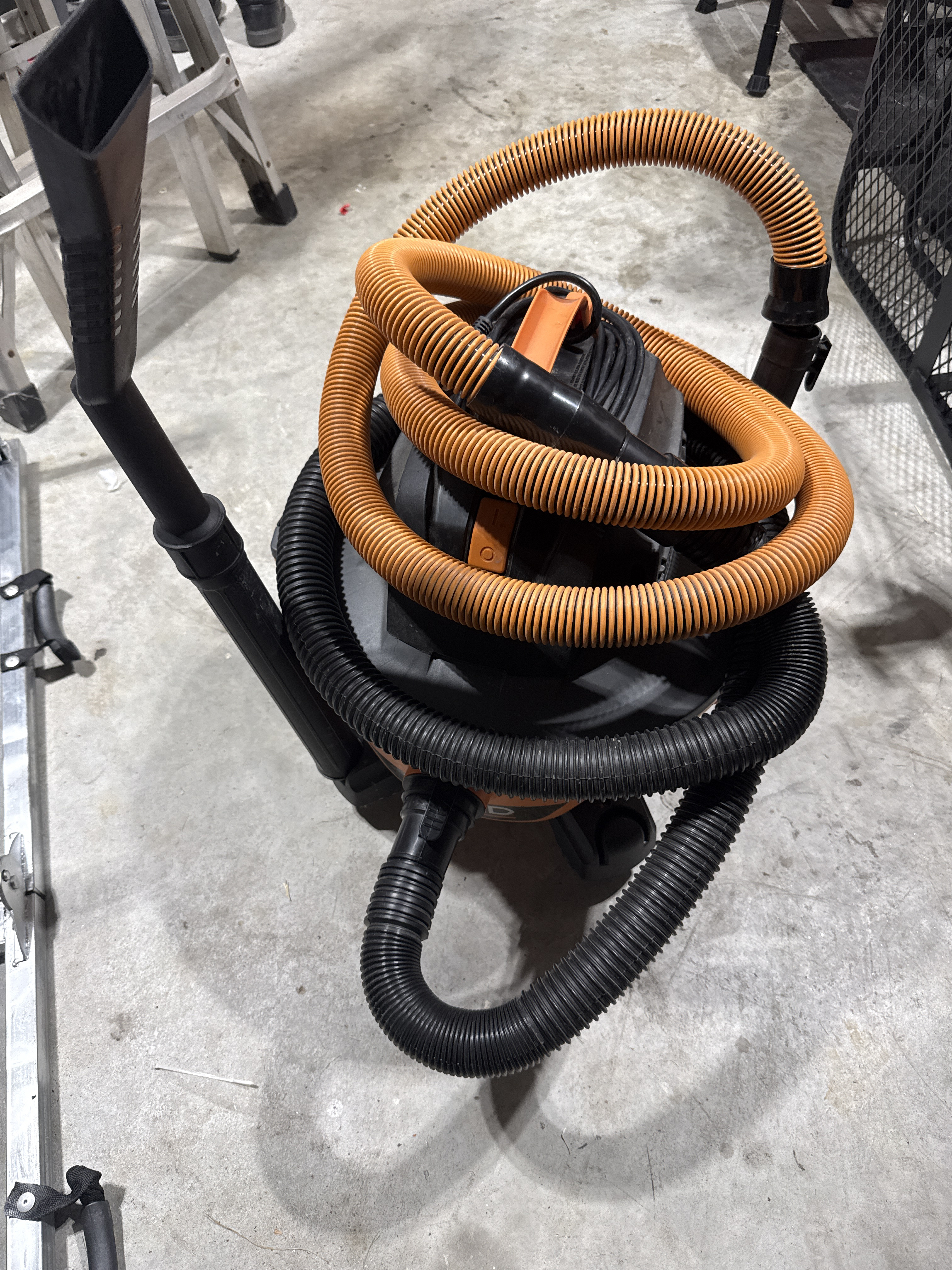 Rigid vacuum wet/ dry 3.5 php