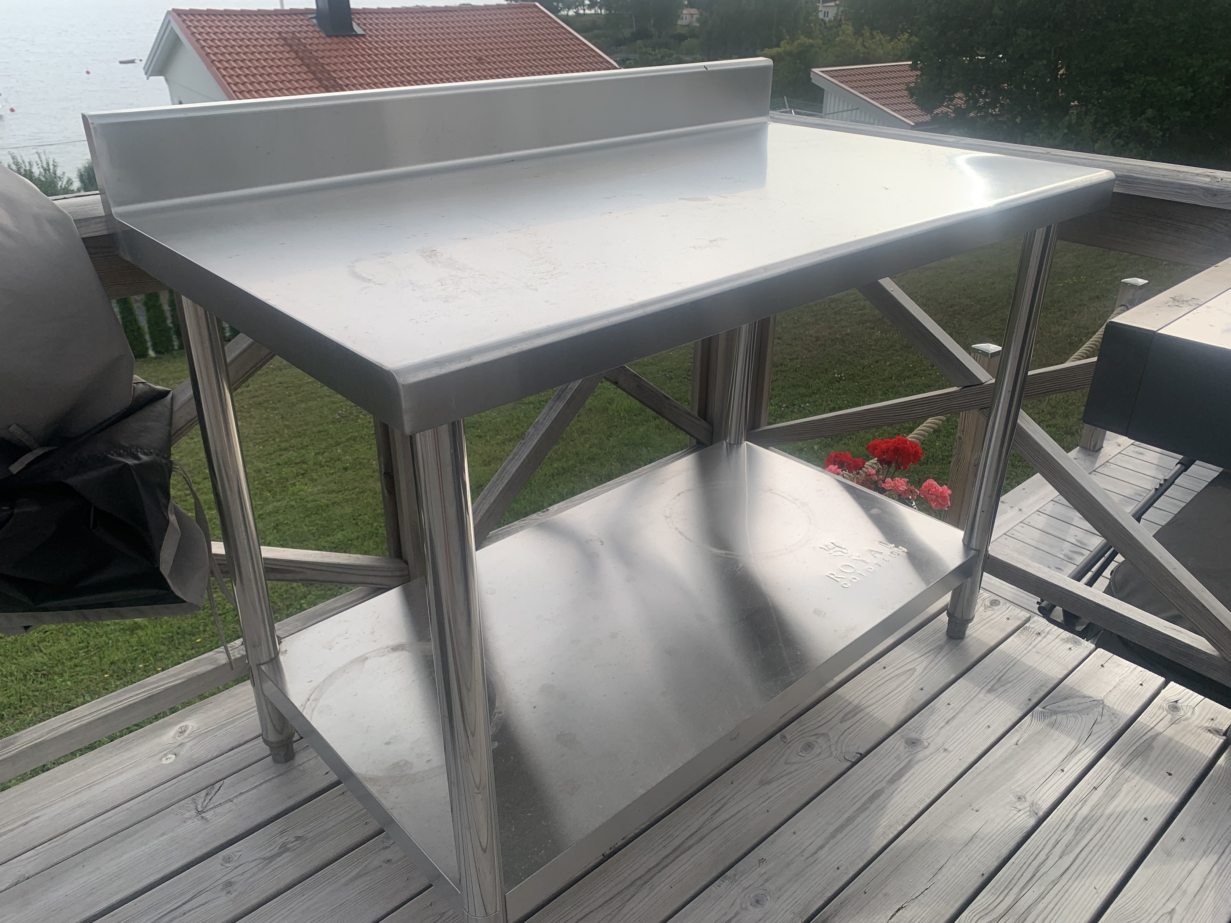 Bord för servering, pizzaugn eller matlagning utomhus