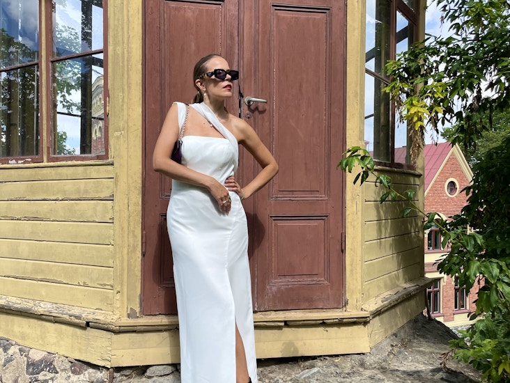 Vacker vit klänning