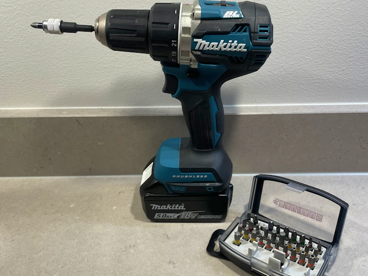 Makita skruvdragare, batteridriven