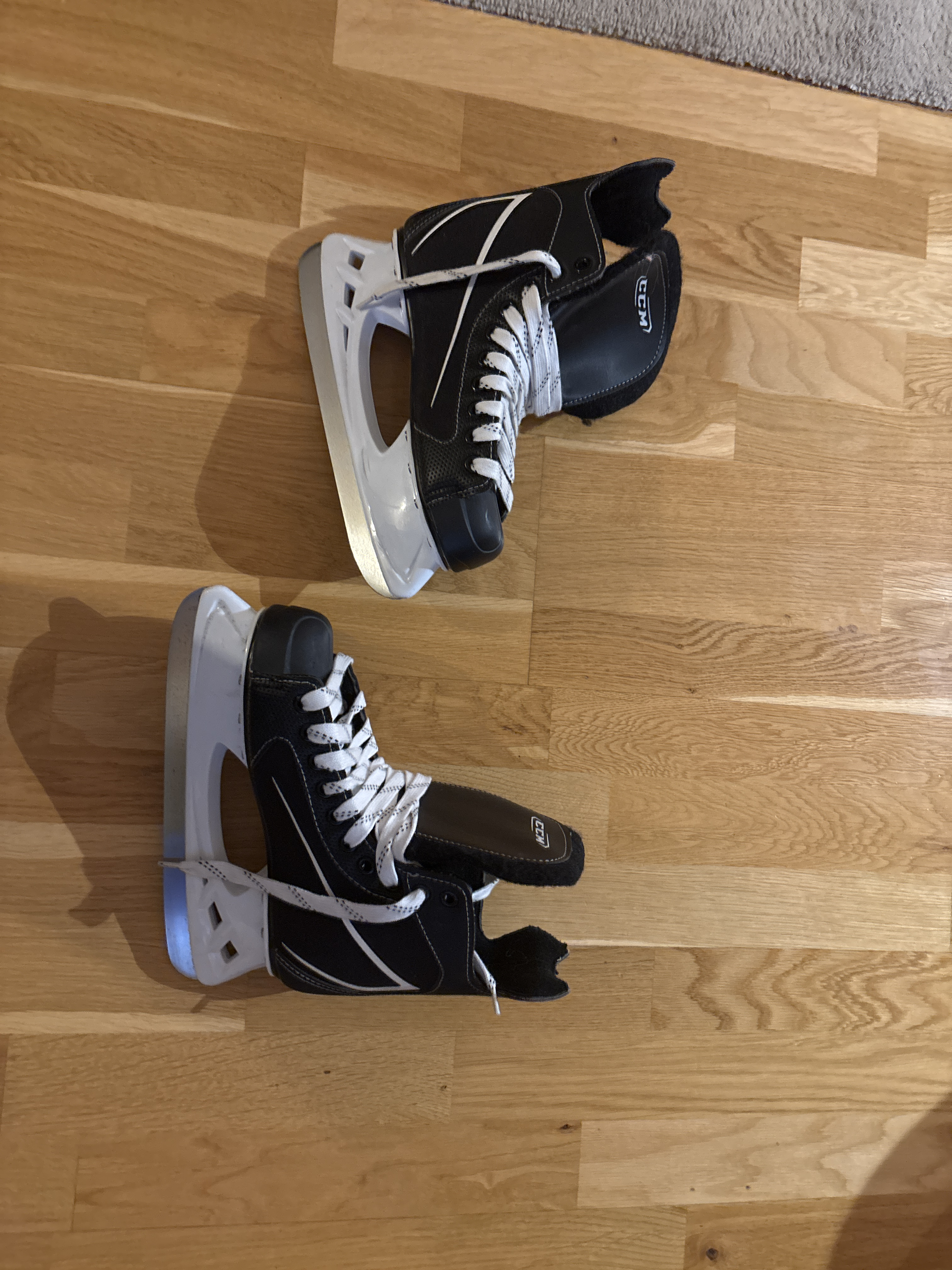 Ccm hockey skøyter størrelse 38