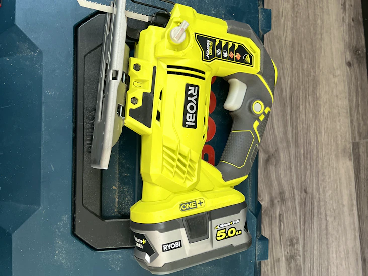 Ryobi stikksag med batteri